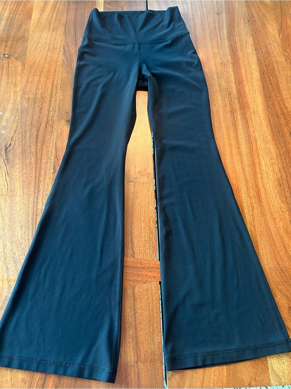 TNA Black High-Waist Flare Leggings size small